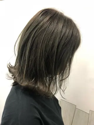 ミディアム カラー CoCooN Hiromiのヘアスタイル
