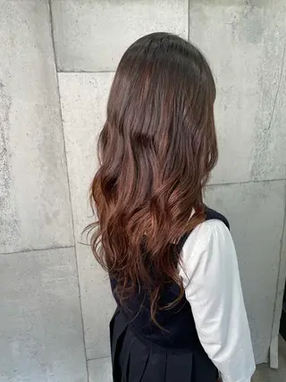 ロング 大内 志穂のヘアスタイル