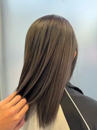 セミロング カラー 椎葉 祐也のヘアスタイル