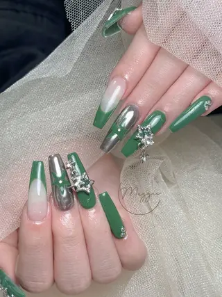 ネイル Maggie Nail🦩のネイルデザイン