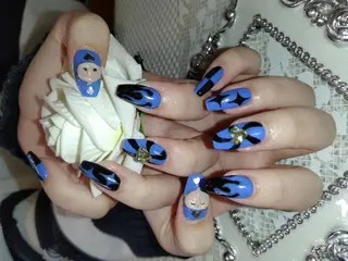 ネイル エステとネイル ローズコンフォートのネイルデザイン