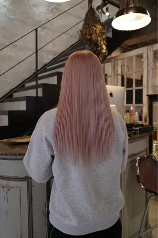 カラー rosso所属・大洞 ことのヘアスタイル