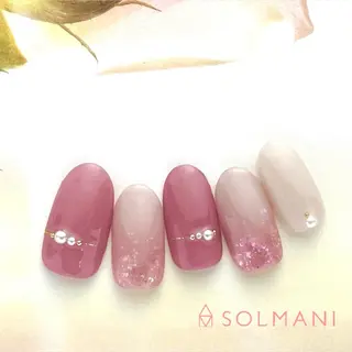 ネイル SOLMANI 予約担当のネイルデザイン