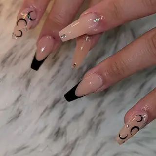 ネイル RUNWAY 　　の眉毛・アイブロウイメージ