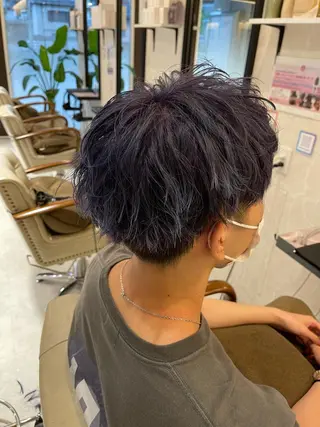 カラー メンズ 濱田輝レイヤー 韓国風 ハイトーンのヘアスタイル