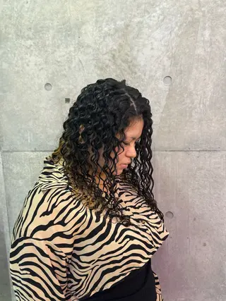 パーマ 村上 亜莉星のヘアスタイル