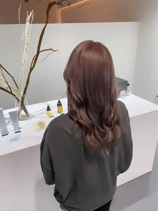 セミロング カラー LEF TATEMACHI所属・西山祐生/ハイトーン /ケアブリーチ/艶髪のヘアスタイル