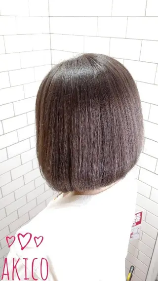 ミディアム カラー LUXBE GALLERY なんば駅前店所属・ラックスビーギャラリ ー AKICOのヘアスタイル
