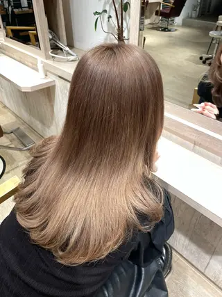 カラー RUALA所属・ナカツカ サクラのヘアスタイル