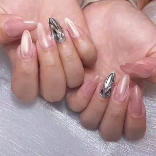 ネイル yu ri 🌹のネイルデザイン