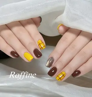 ネイル RAFFINE haru🦋🩵のネイルデザイン