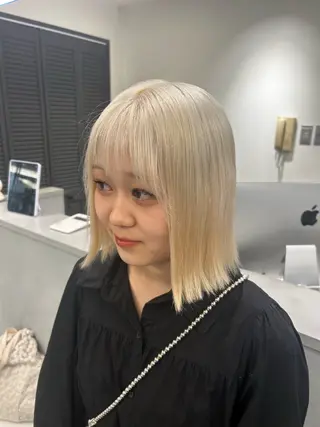 ミディアム 🎀ハイトーン特化 konomi🎀のヘアスタイル