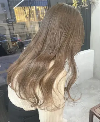 ロング ブリーチなしダブルカ ラー🩶manamiのヘアスタイル