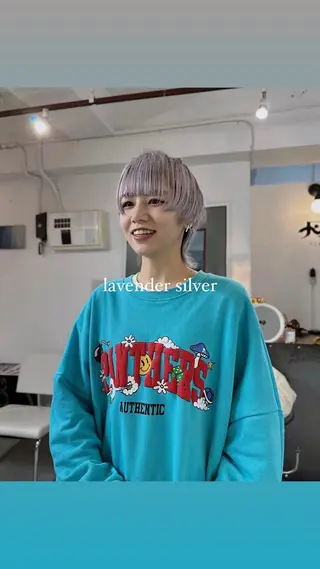 ショート カラー 楪 yuzuriha所属・Saaya/レイヤー /ブリーチ/ブロンドのヘアスタイル