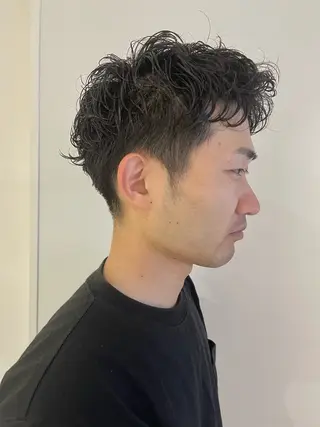 メンズ 似合わせレイヤー ケアブリーチ矢作のヘアスタイル