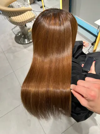 ロング 福岡縮毛矯正✨️ ストレート 向井和輝のヘアスタイル