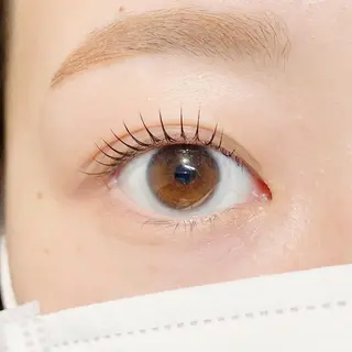 ミディアム パーマ ネイル マツエク・マツパ アイブロウ GO TODAY SHAiRE SALON 新宿Ciel店所属・似合わせまつ毛🫧 さくら🌸のマツエク・マツパデザイン