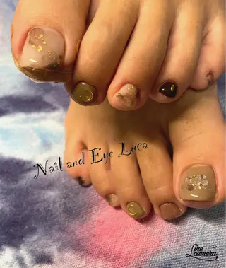 ネイル NailandEye Lucaの眉毛・アイブロウイメージ