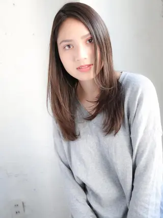 ロング カラー 野崎 ひかりのヘアスタイル