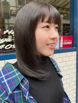 セミロング ayumi🦖/ ブリーチカラーのヘアスタイル