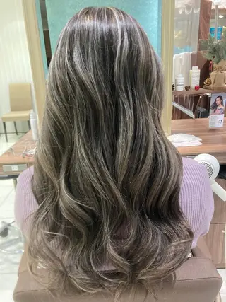 ロング カラー 齊藤 久恵のヘアスタイル