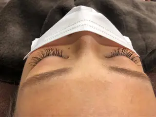 マツエク・マツパ RADnoel 梅田茶屋町のヘアスタイル