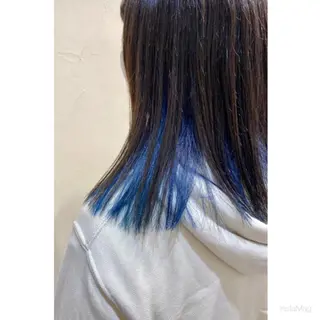 セミロング カラー 岩間 香純のヘアスタイル