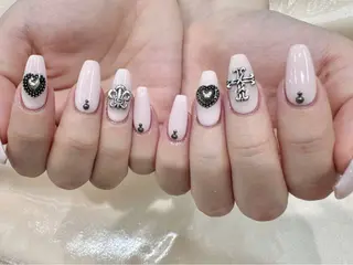 ネイル LE REVE Hinaのネイルデザイン