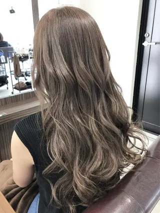 ロング カラー Zina 難波所属・YUDA 湯田のヘアスタイル