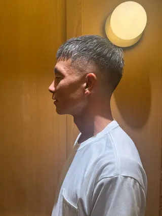 ショート ヒロ銀座プレミアムバーバーパレスホテル店所属・末盛 康生のヘアスタイル