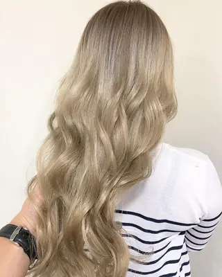 ロング ヤマグチ ヒカルのヘアスタイル