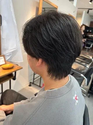 メンズ フェザーパーマ/韓国 /メンズカット保立のヘアスタイル