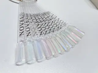 ネイル リスブラン AYUMI 🍎のネイルデザイン