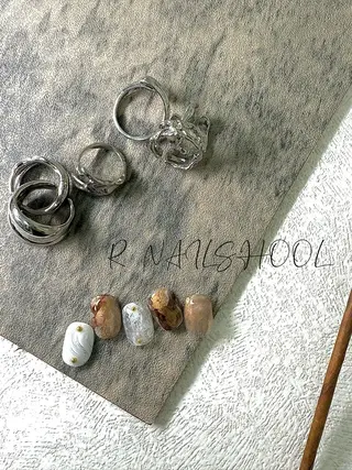 ネイル R nail salon新宿三丁目店所属・R nailのネイルデザイン