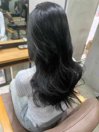 セミロング maya レイヤーカットのヘアスタイル