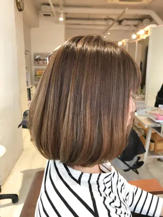 ショート ミルクティーベージュ 山本勝志のヘアスタイル