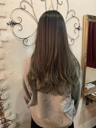 カラー アンフィーヘアー所属・amphihair 高橋祐也のヘアスタイル