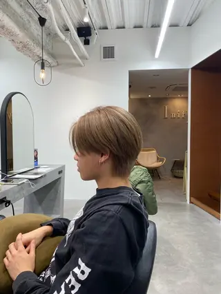 カラー メンズ 稲田 ことみのヘアスタイル