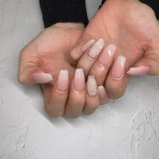 ネイル PEEKABOO京橋 EYE&NAILのマツエク・マツパデザイン