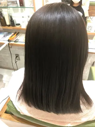 セミロング 酸性ストレート特化× 艶髪師/及川のヘアスタイル