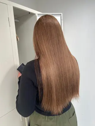 ロング カラー 艶ハイトーン🔆 ️️️安座間 希のヘアスタイル