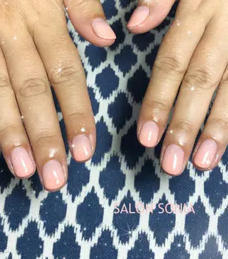 ネイル 小顔・毛穴・たるみ ネイル　似内真樹のエステ・リラクイメージ