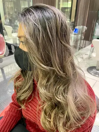 ミディアム 圧倒的美髪ストレート ツダケイタロウのヘアスタイル