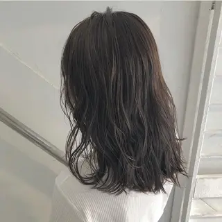 セミロング カラー CLUTCH天王寺 西藤遥河のヘアスタイル