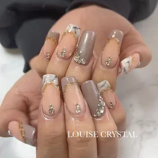 ネイル LOUISE CRYSTALのネイルデザイン