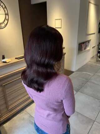 ミディアム カラー 川越 輝梨奈のヘアスタイル