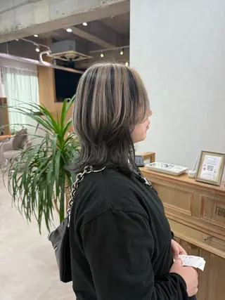 ミディアム カラー 渡邉 あいのヘアスタイル