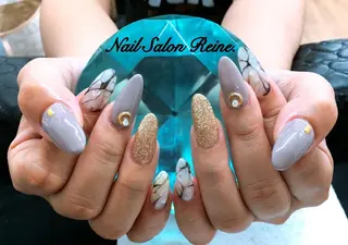 ネイル Nailsalon Reine所属・玉栄 伶奈のネイルデザイン