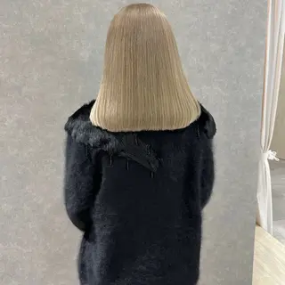 セミロング カラー はちすか るかのヘアスタイル