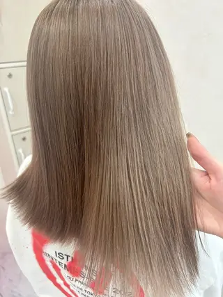 ミディアム カラー ハイトーン/韓国風 🤍Nacchi🐈のマツエク・マツパデザイン